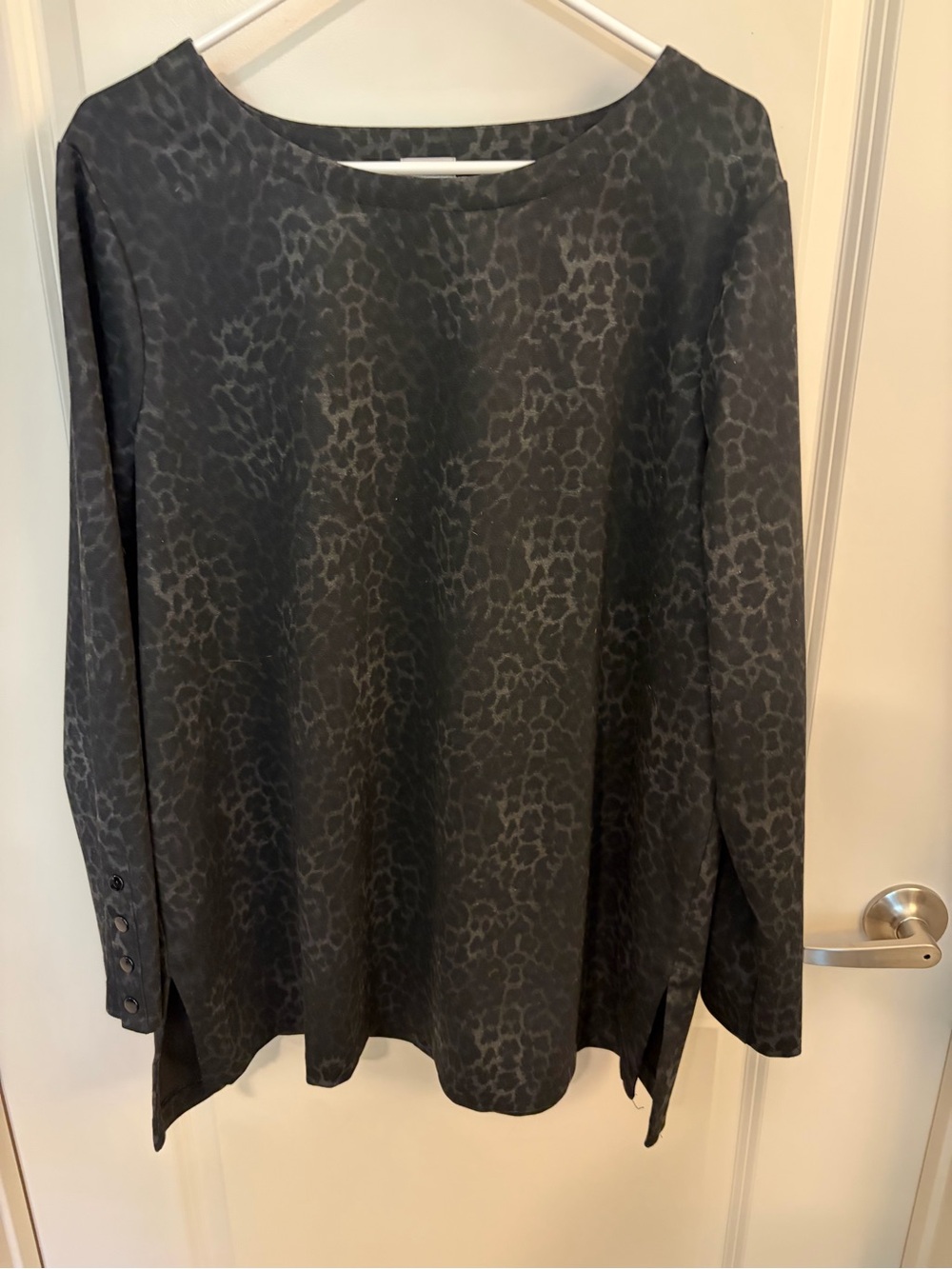 Chico's Size 3 Black Charcoal Leopard-Print Tunic